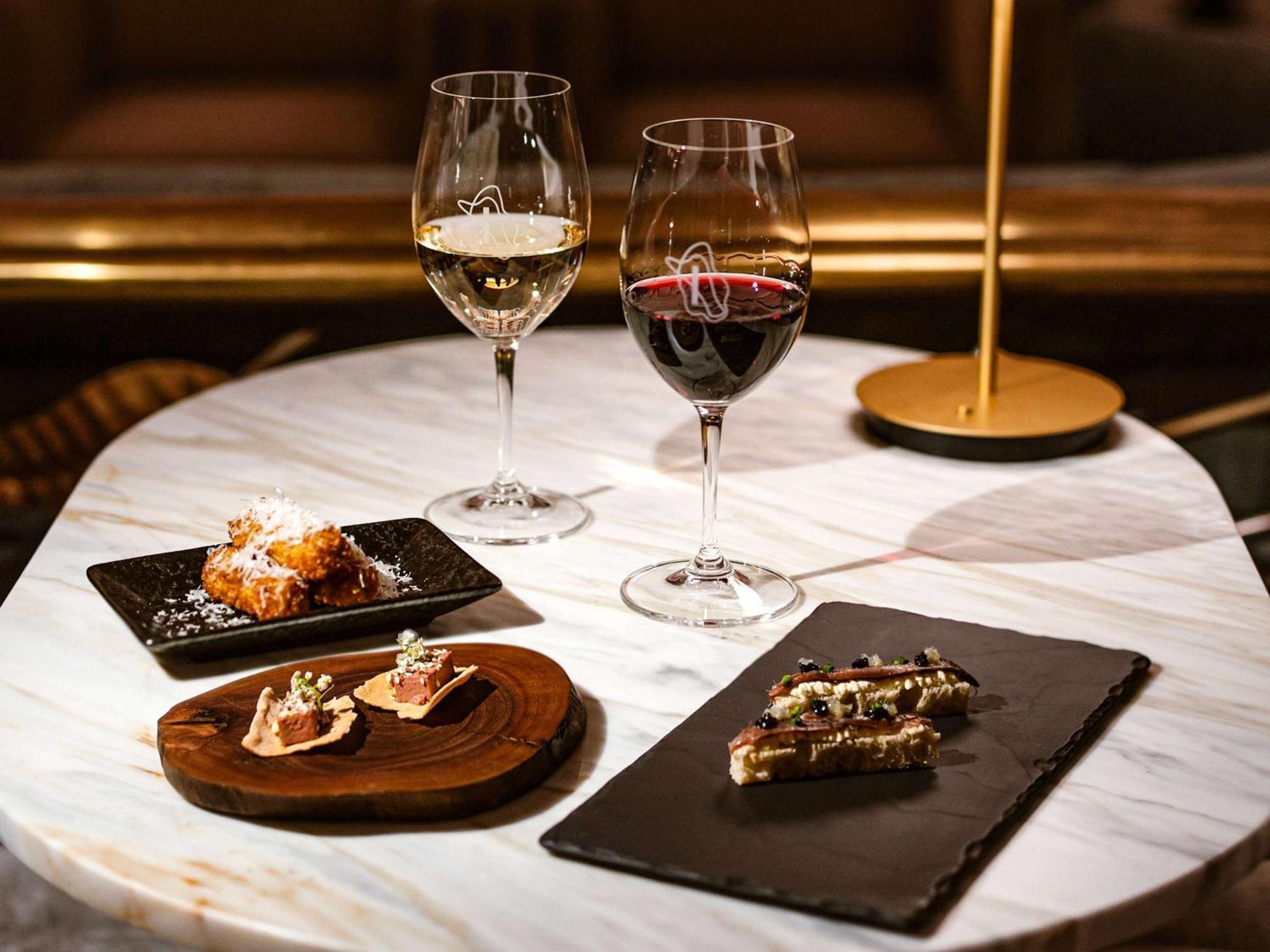 The Playford Adelaide - Mgallery Екстер'єр фото Wine and tapas