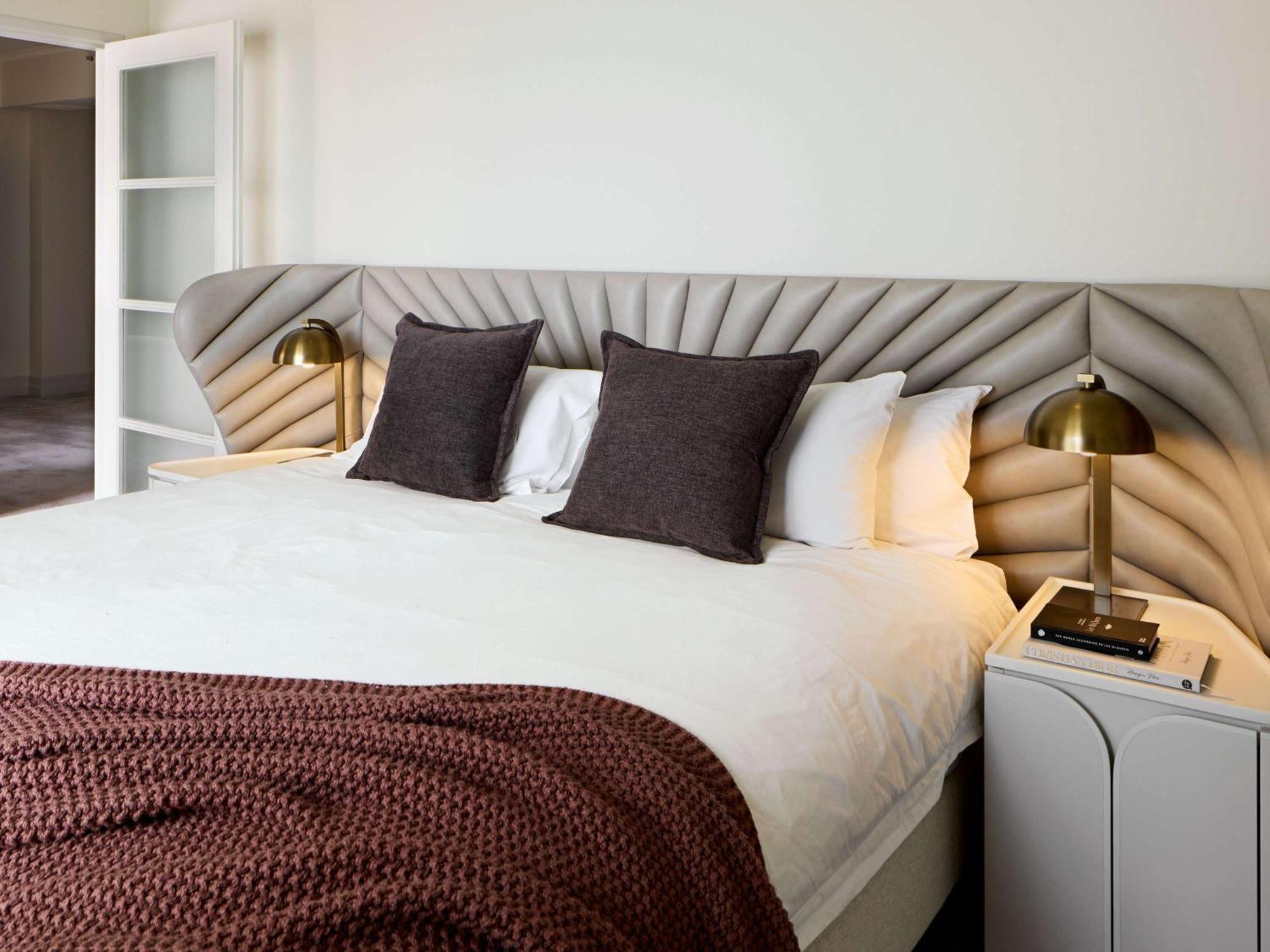 The Playford Adelaide - Mgallery Екстер'єр фото A bedroom at The Ivy Hotel